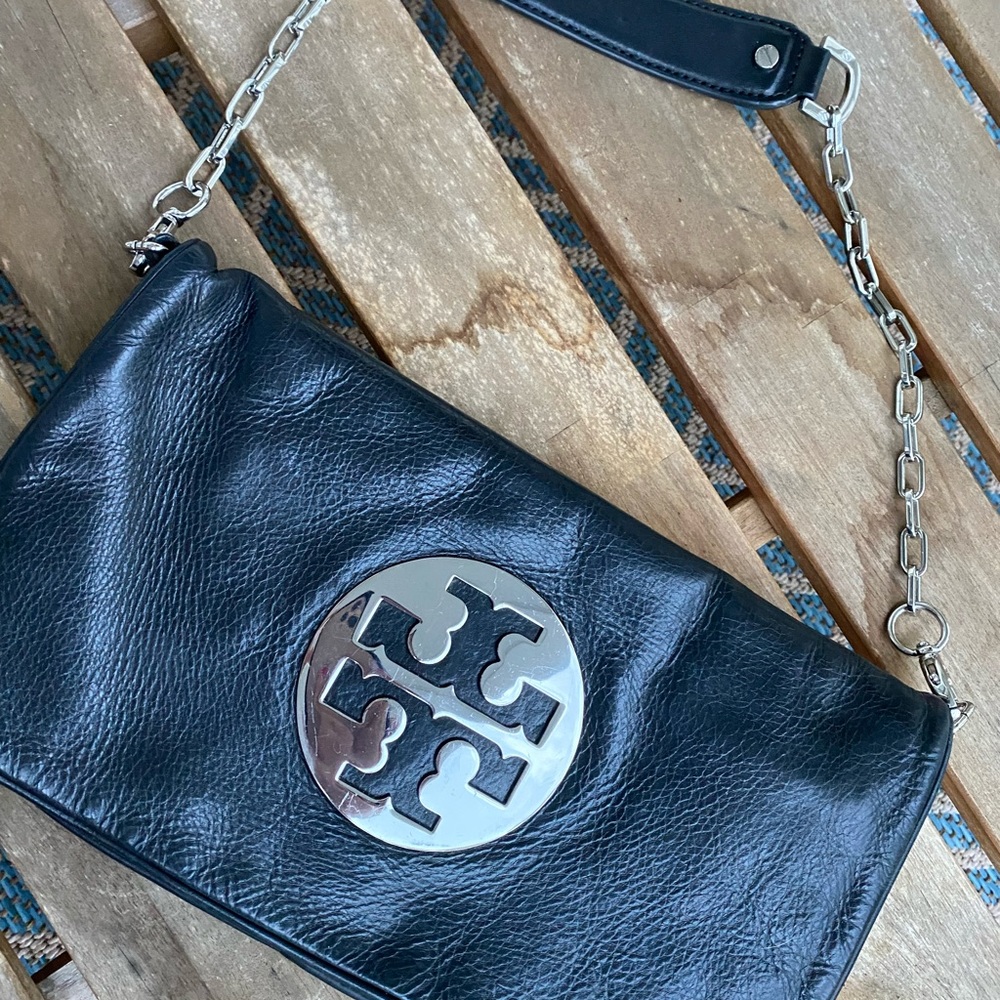 Authentic Tory Burch Reva  Clutch - Picture 3 of 9